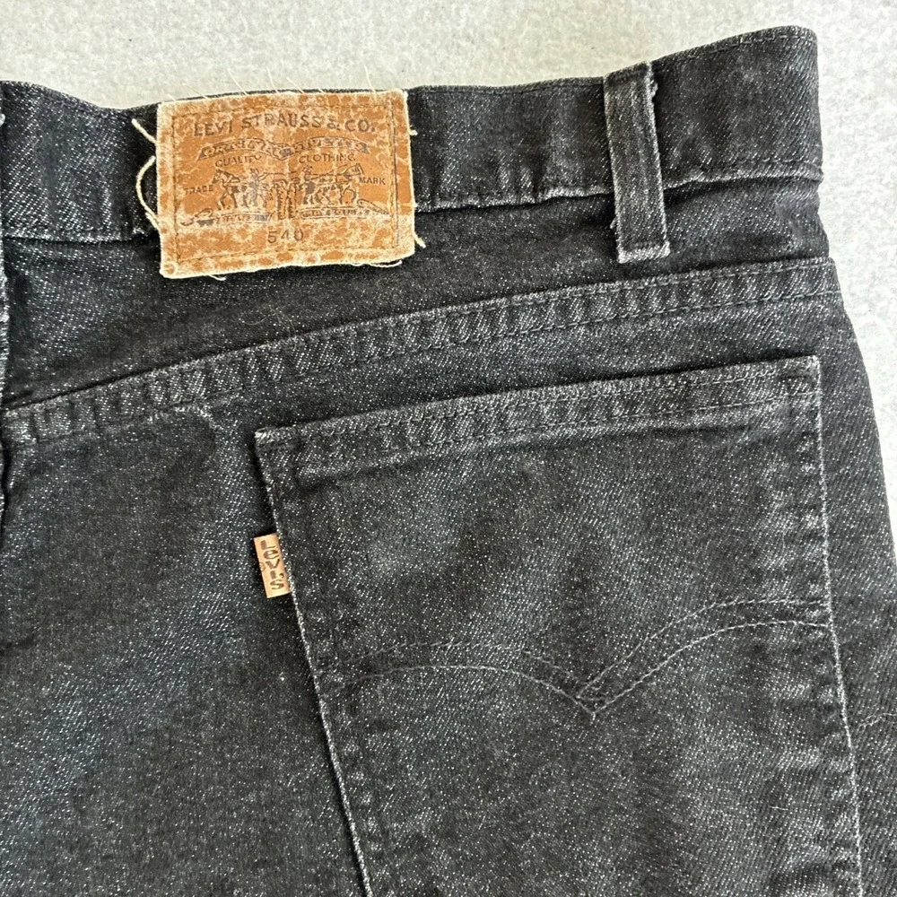Levis features style